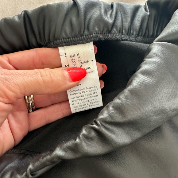 2 piece faux leather body-con skirt and tube top Medium - Picture 7 of 7